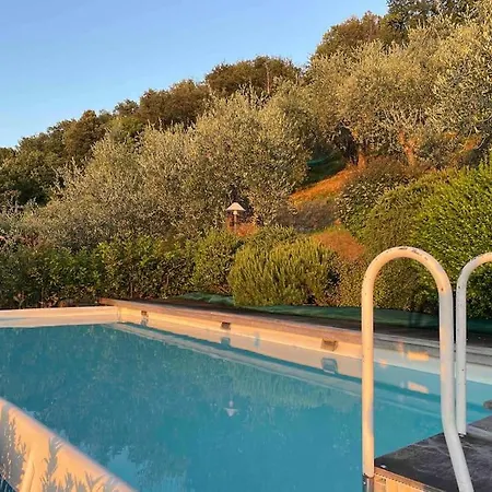 度假居 La Cicala Sulle Colline Della Versilia, Con Piscina