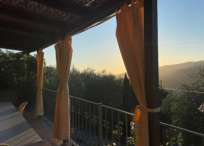 La Cicala Sulle Colline Della Versilia, Con Piscina * Massarosa