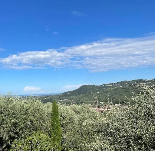 Semesterbostad La Cicala Sulle Colline Della Versilia, Con Piscina